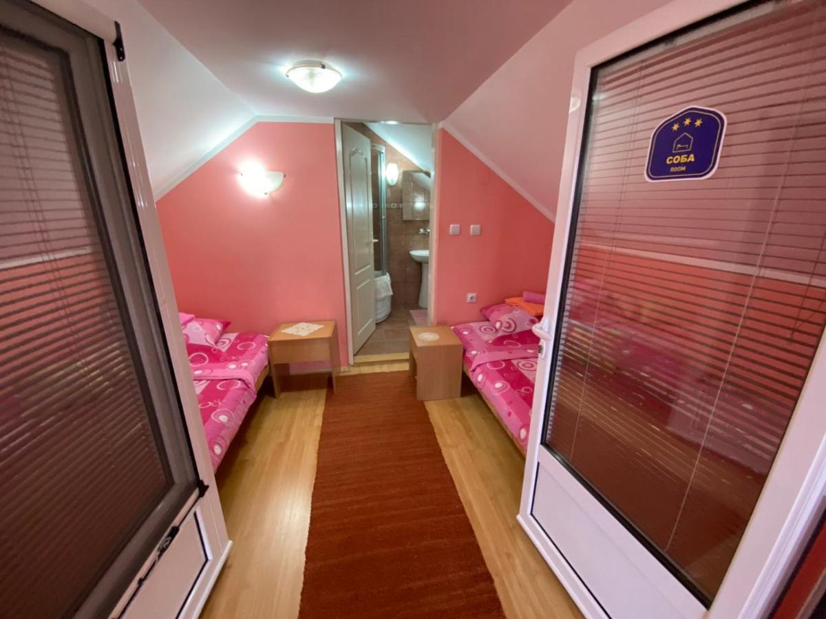 Sud ,,Antal I Olga,, Bed & Breakfast Skorenovac Стая снимка